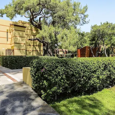 Robinson Camyuva - Adults Only 5*